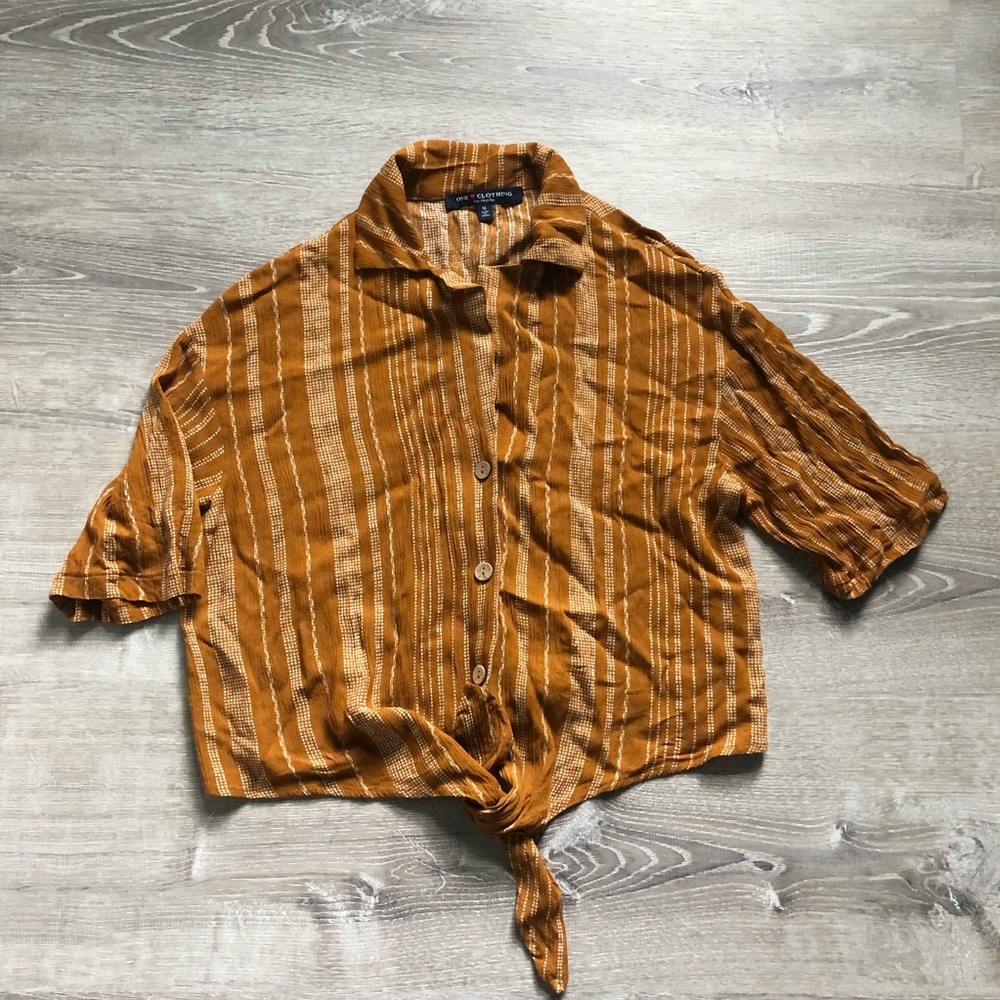 Cropped mustard top